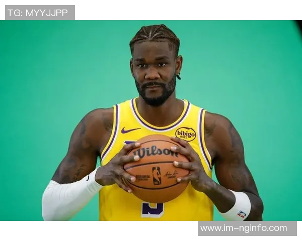 艾顿状态下滑詹姆斯不给球防守频频失误成球队隐患 艾顿状态下滑詹姆斯不给球防守频频失误成球队隐患