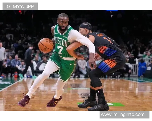 杰伦布朗谈球队现状强调未来潜力与成长空间仍需努力